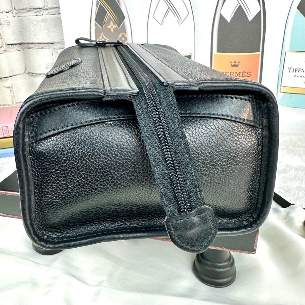 GUCCI Black Leather Toiletry Cosmetic Case Pouch for Man or Woman - Picture 2 of 16